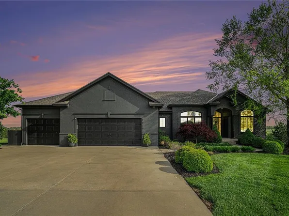 7019 NE 134th St, Smithville, MO 64089