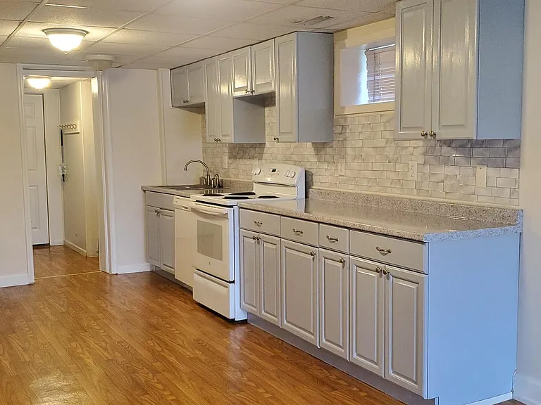 1349 Beach Dr — Photo 8