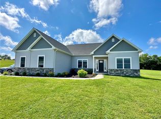 785 Emerald Valley Ln, Bangor, PA 18013