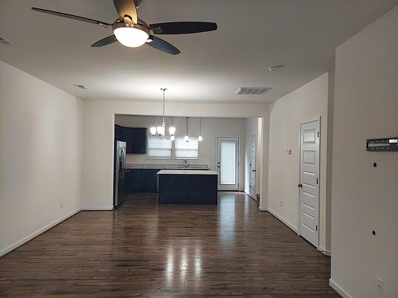 1st floor - main hall2