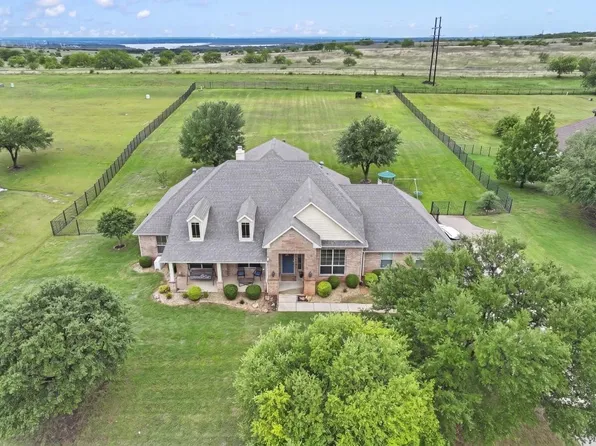 10617 Los Rios Dr, Fort Worth, TX 76179