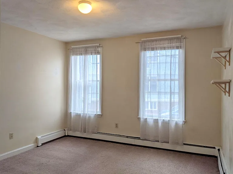 9 Banks St #2 — Photo 10