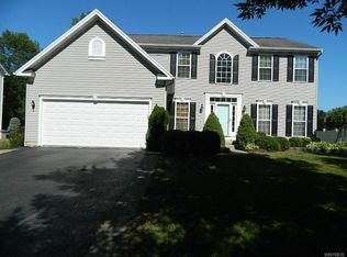 23 Wyndrock Ln, East Amherst, NY 14051