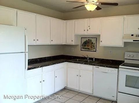 4 bed, 1320 sqft, $3,000 — Photo 2