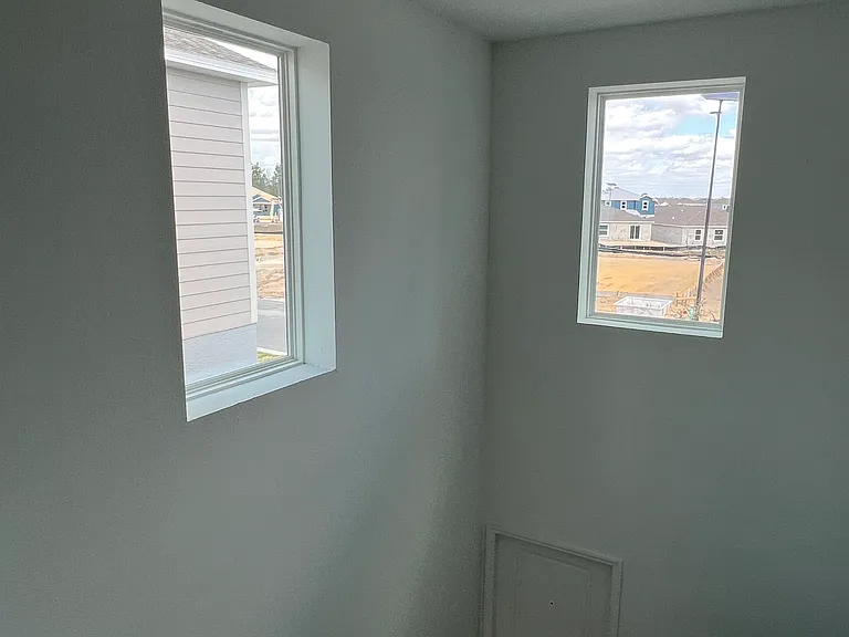 2170 Lasso Loop — Photo 6