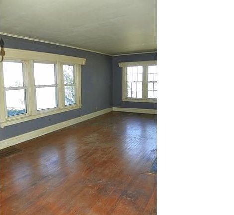 4th image of 636 Roberts Ave