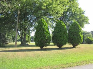 9365 Gilbert Rd, Ravenna, OH 44266