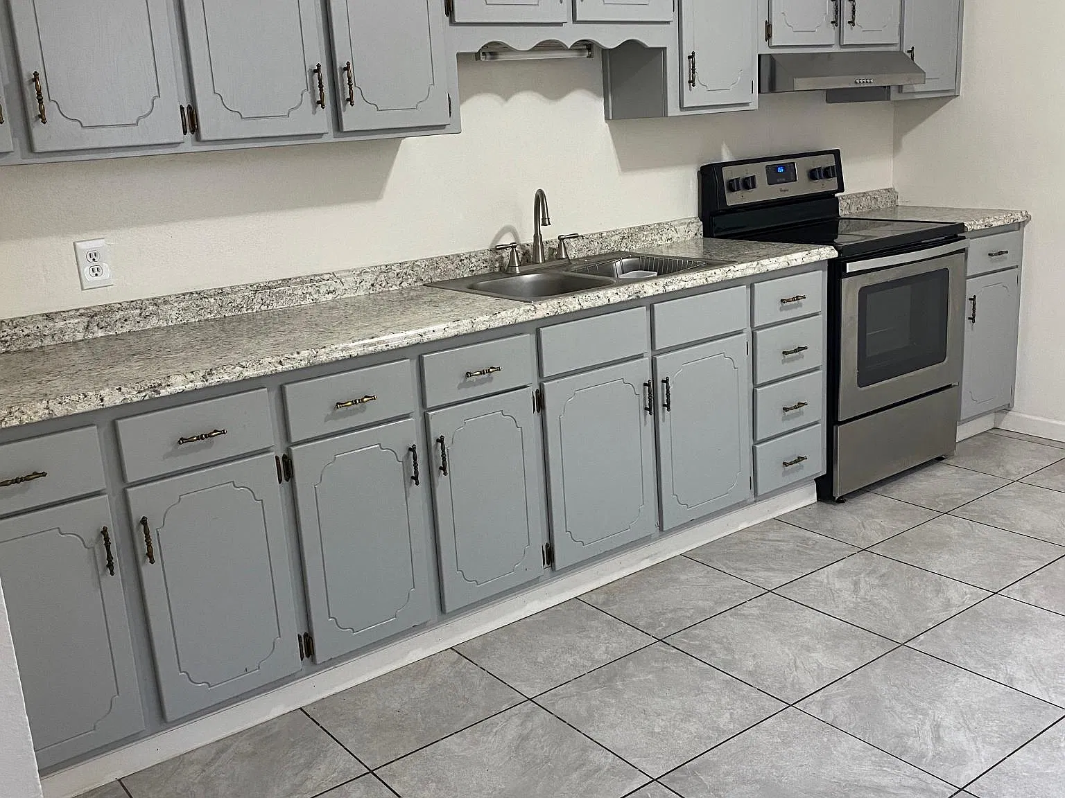 2 bed, 800 sqft, $995 — Photo 4