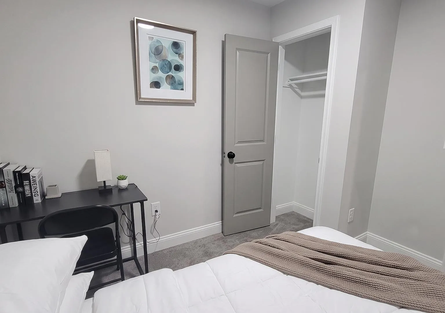 3 bed, 1.0 bath, 1600 sqft, $858 — Photo 3