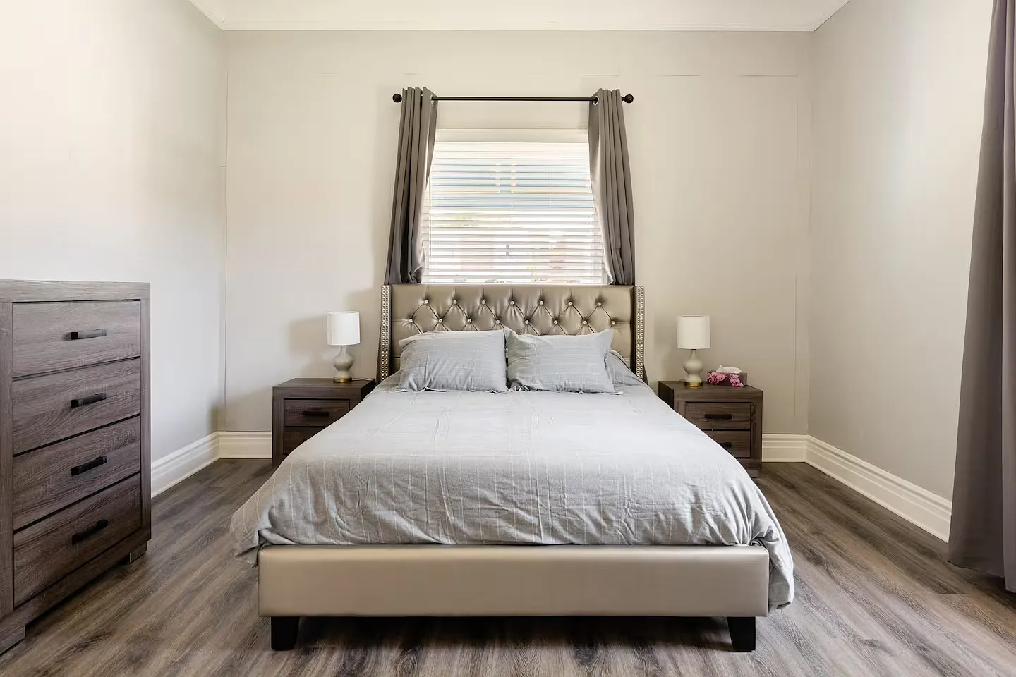1 bed, 800 sqft, $3,600 — Photo 2