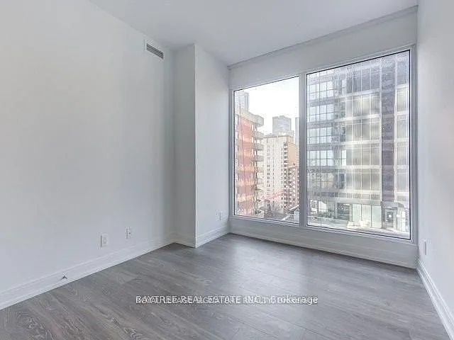 181 Dundas St E #2105 — Photo 8
