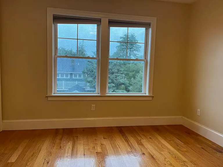 896 Chestnut St #2 — Photo 18