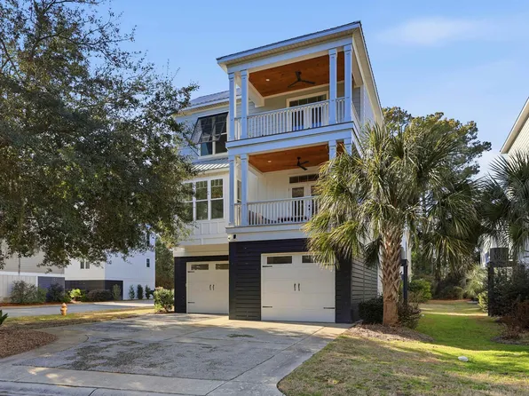 48 Half Shell Ct., Pawleys Island, SC 29585