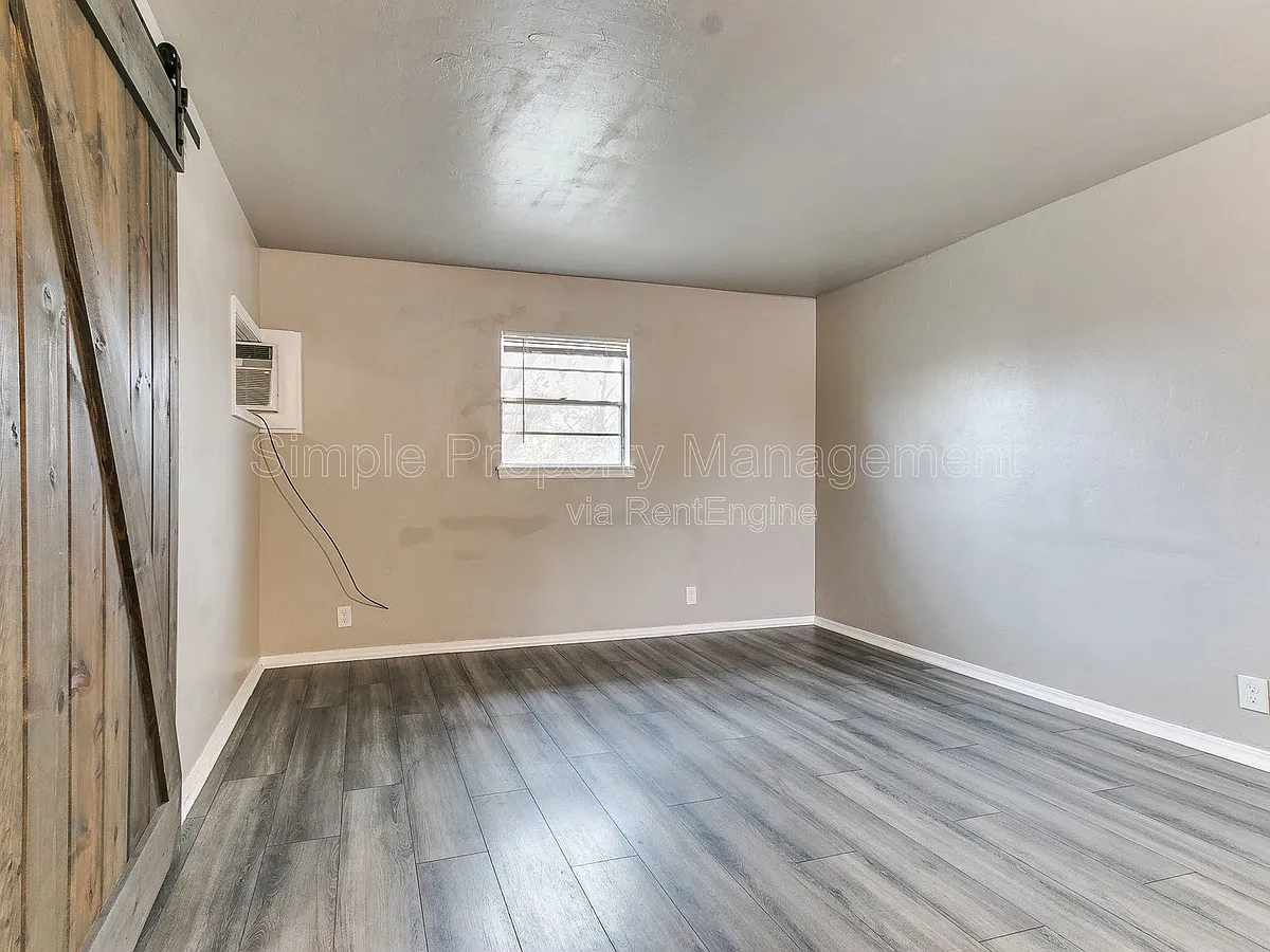 Building Photo - 2748 NW 23rd St #5