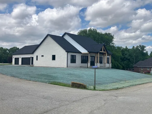 10116 Norwoods Ct, Hannibal, MO 63401