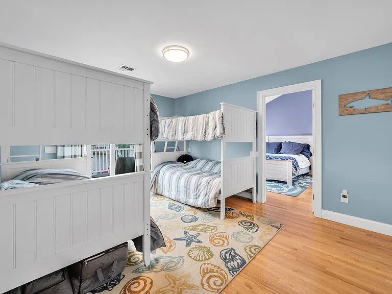 15 Seville Dr — Photo 25