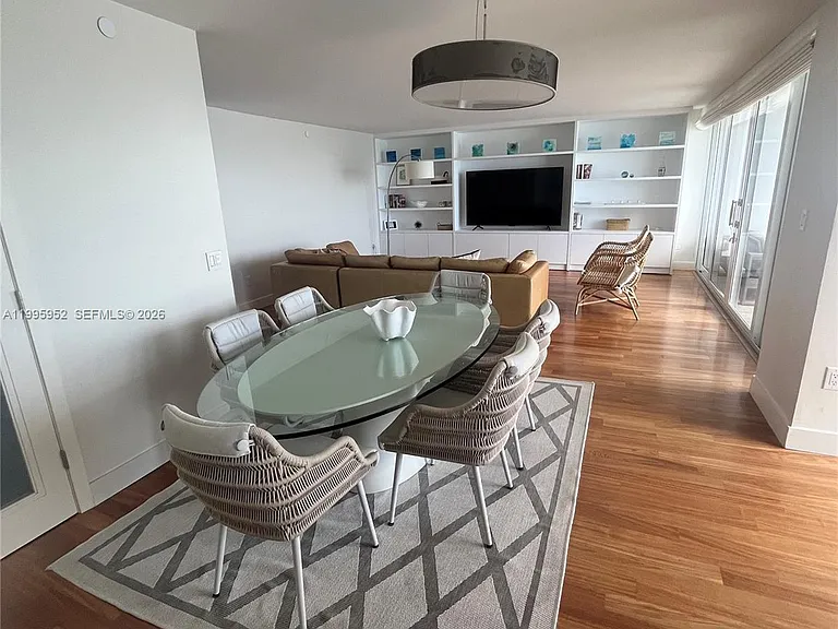 881 Ocean Dr #18B — Photo 7