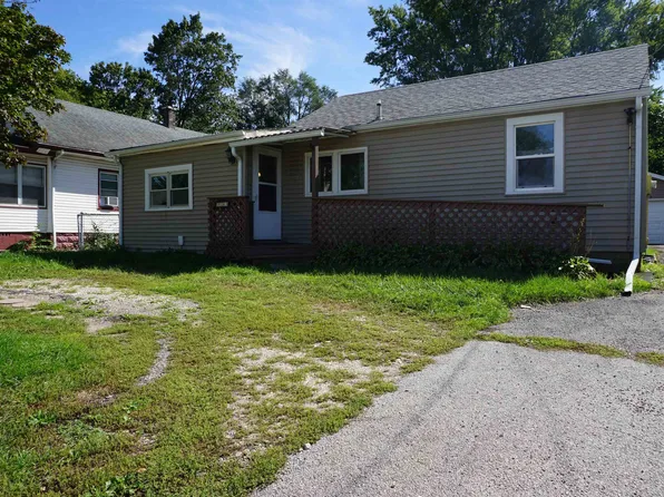 909 Harlem Rd, Machesney Park, IL 61115