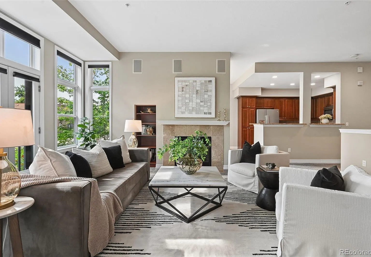 2 bed, 2.5 bath, 2004 sqft, $3,800 — Photo 3
