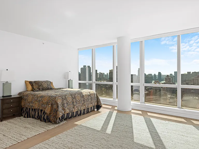 400 Park Ave S #28C — Photo 4
