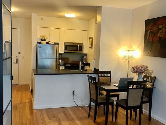 5th image of 4610 Center Blvd APT 719