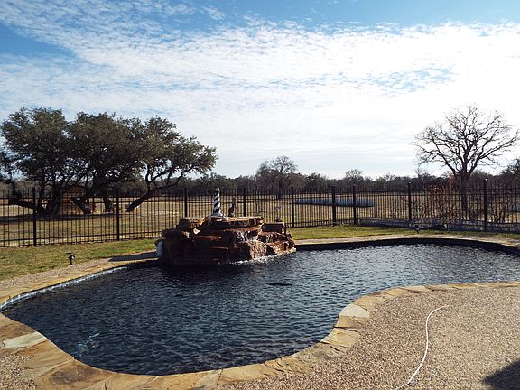 2nd image of 414 Shannon Ridge Dr