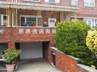 60-64 74th St, Middle Village, NY 11379