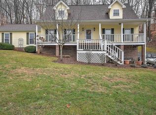 761 Robinwood Rd, Kingsport, TN 37663