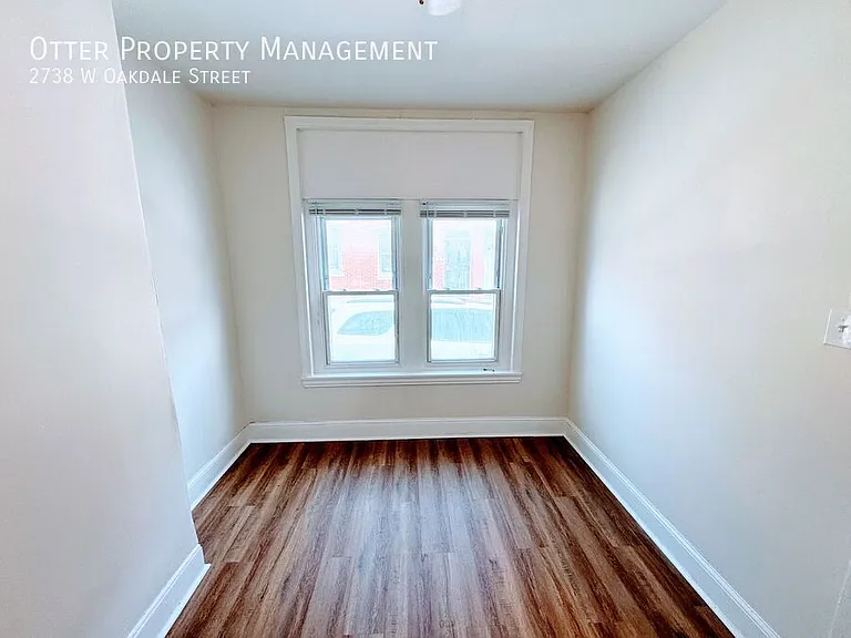 2738 W Oakdale St — Photo 21