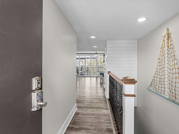 4th image of 423 Parker Dr. #306