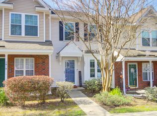 7921 Shadow Oak Dr, North Charleston, SC 29406