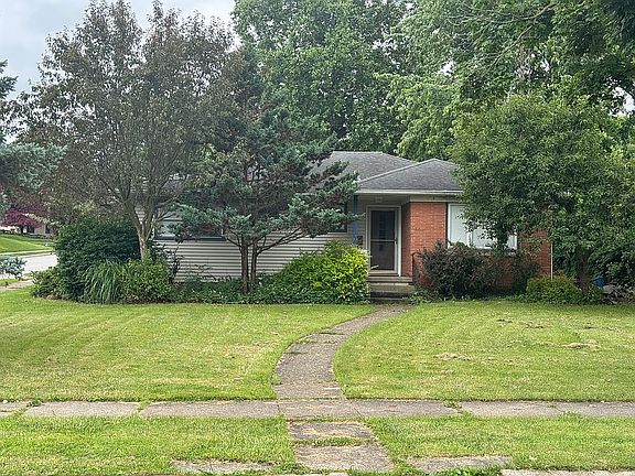 2nd image of 746 E Oakside St