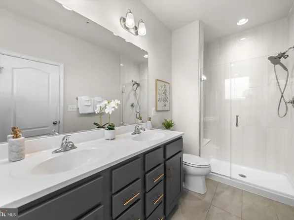 1041 Flester Ln, Laurel, MD 20707