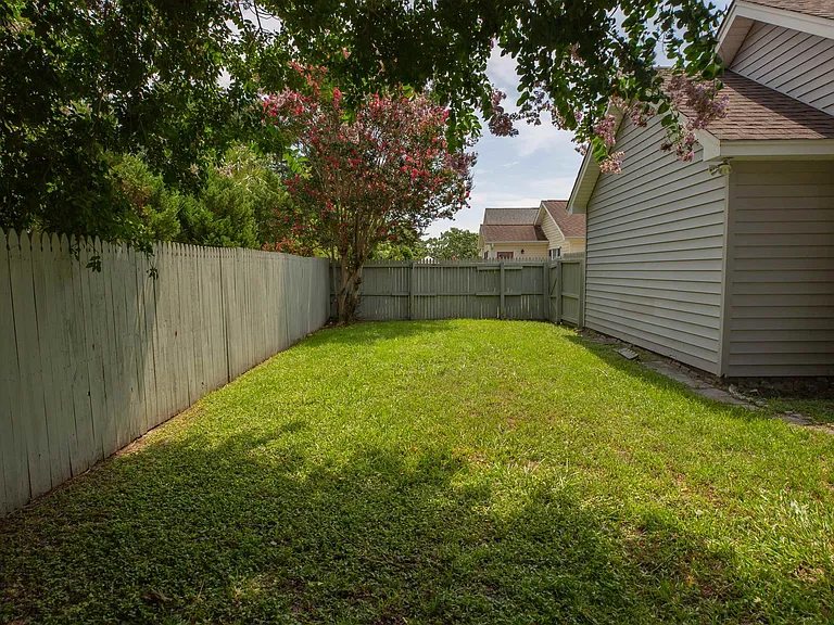 112 Dusty Trail Ln — Photo 38