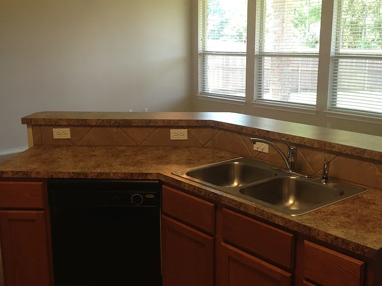 205 Tully Trl — Photo 6