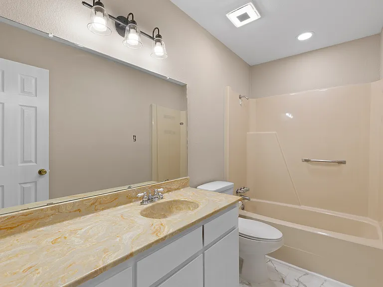 1623 W Parnell St — Photo 17