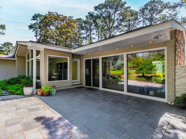 2751 Toxey Dr, Raleigh, NC 27609