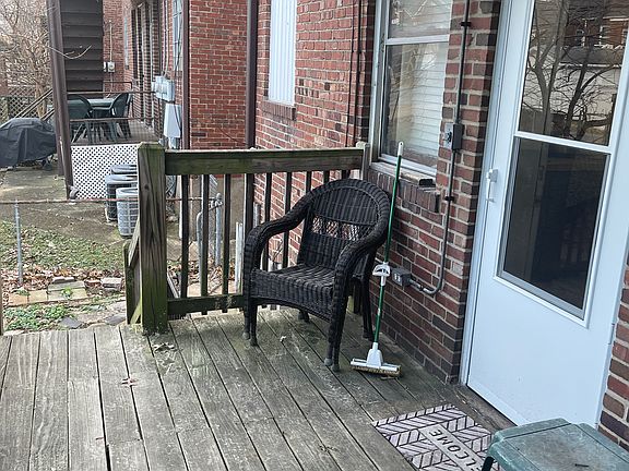 2nd image of 5247 Bancroft Ave #1E