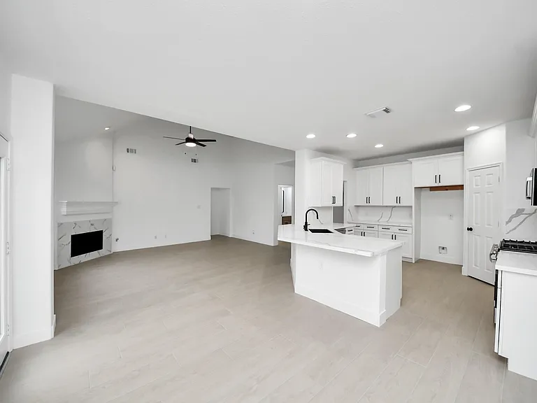 21214 Lilac Meadows Ln — Photo 12