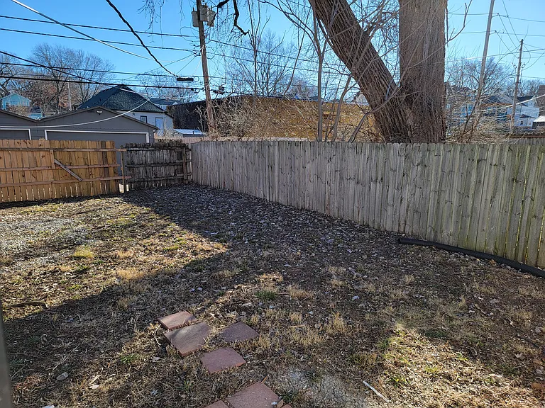 3253 Gillham Rd — Photo 14