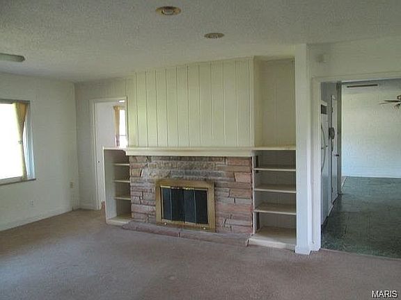4th image of 30 Cardigan Dr
