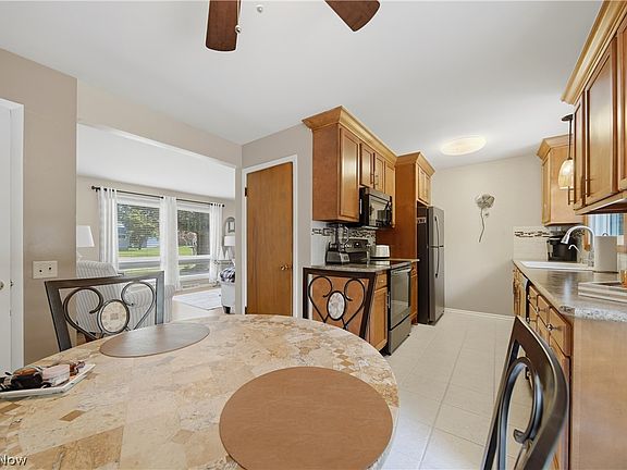 5th image of 3838 Linda St NW