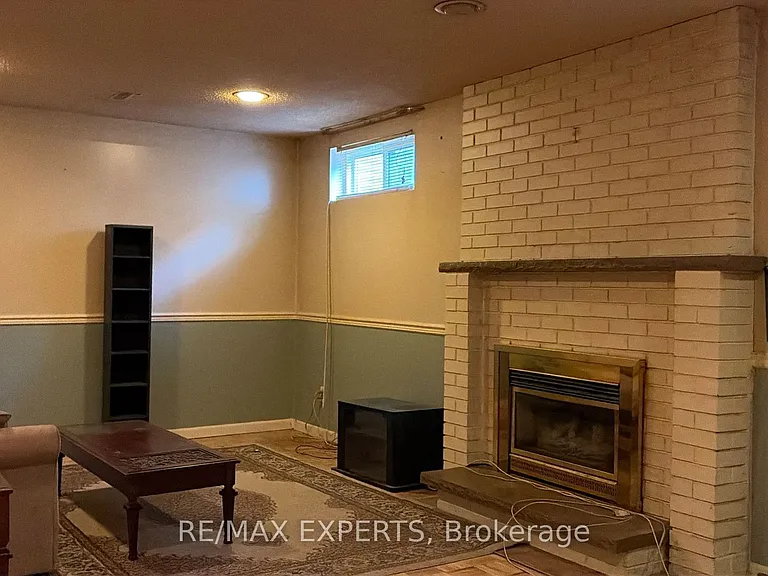 9 Queen Post Dr #BASEMENT — Photo 3