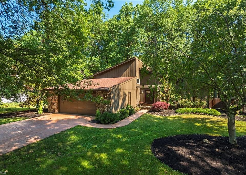 1st image of 27688 Bryandale Dr