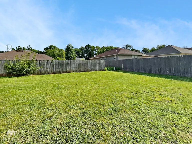 720 N Elder Ave — Photo 19