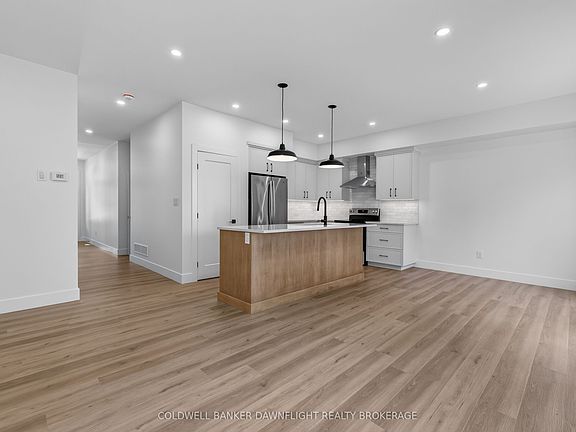 5th image of 117 James St