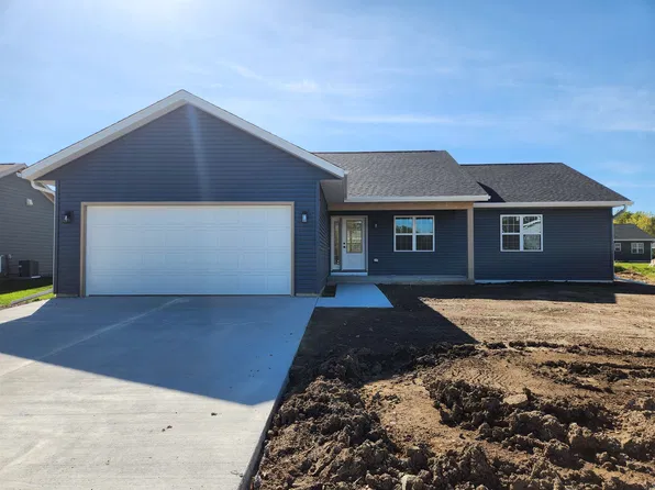 125 Pine Tree Ln, Darien, WI 53114