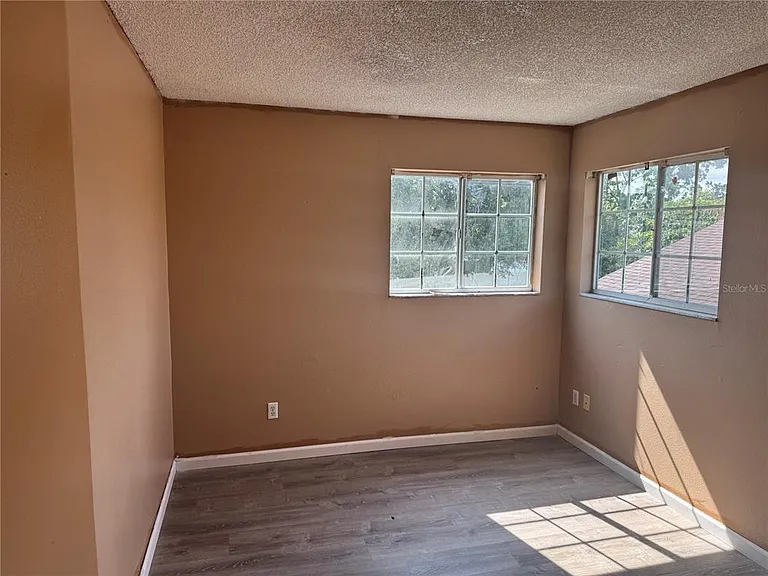 2231 Blue Sapphire Cir — Photo 5