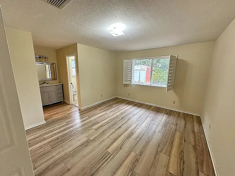 13810 Ivymount Dr — Photo 3