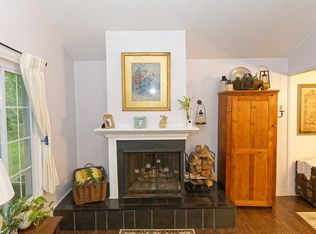 16 Spruce Ct, Delmar, NY 12054